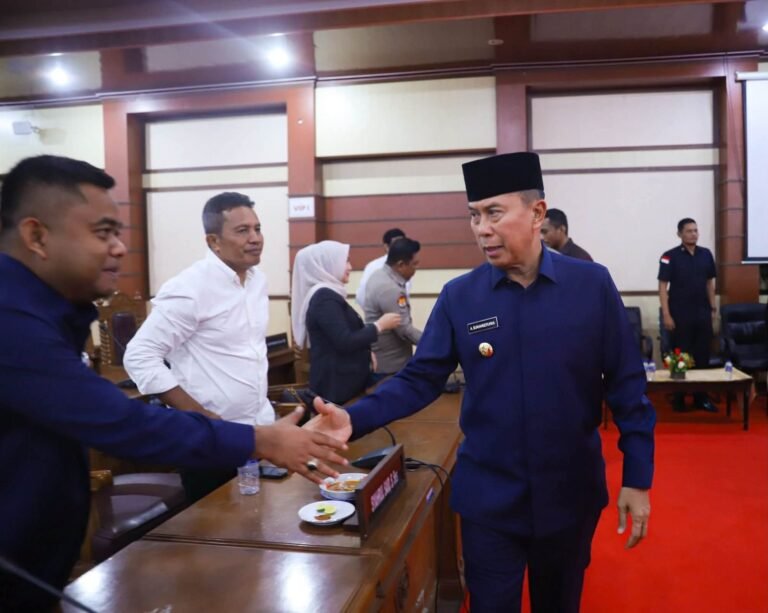Gubernur ASR Siapkan Sembilan Ambulans Laut, Perkuat Layanan Kesehatan Antar Pulau